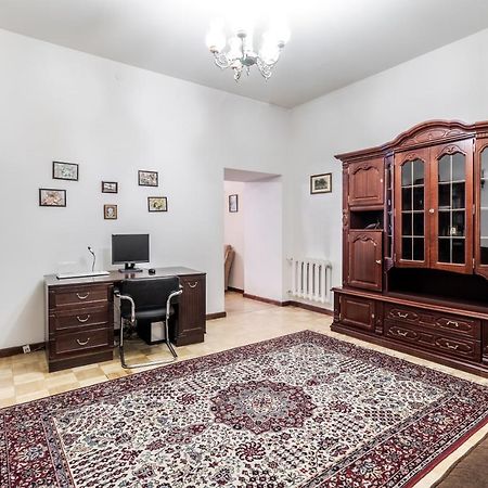 Doroshenka Antique Apartment Lviv Exterior foto