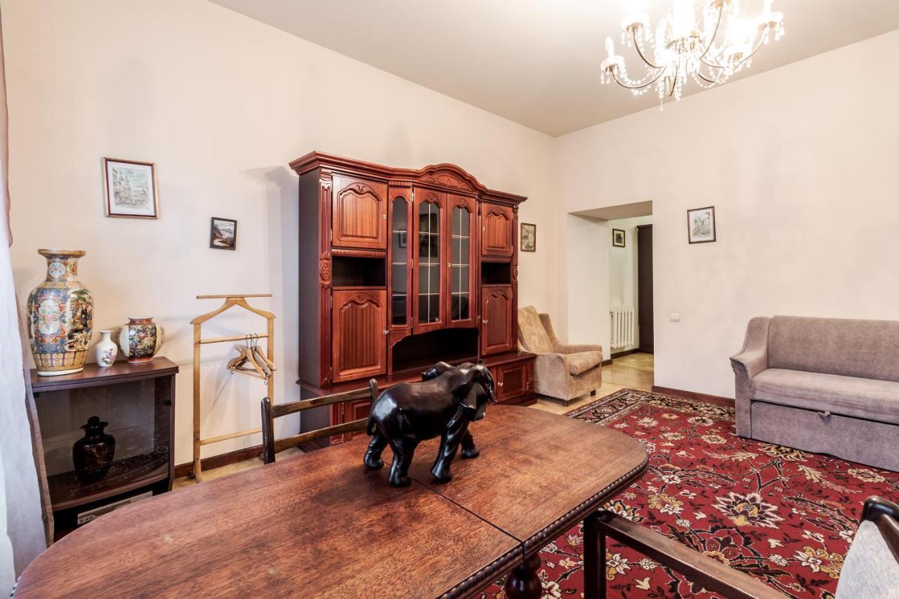 Doroshenka Antique Apartment Lviv Exterior foto