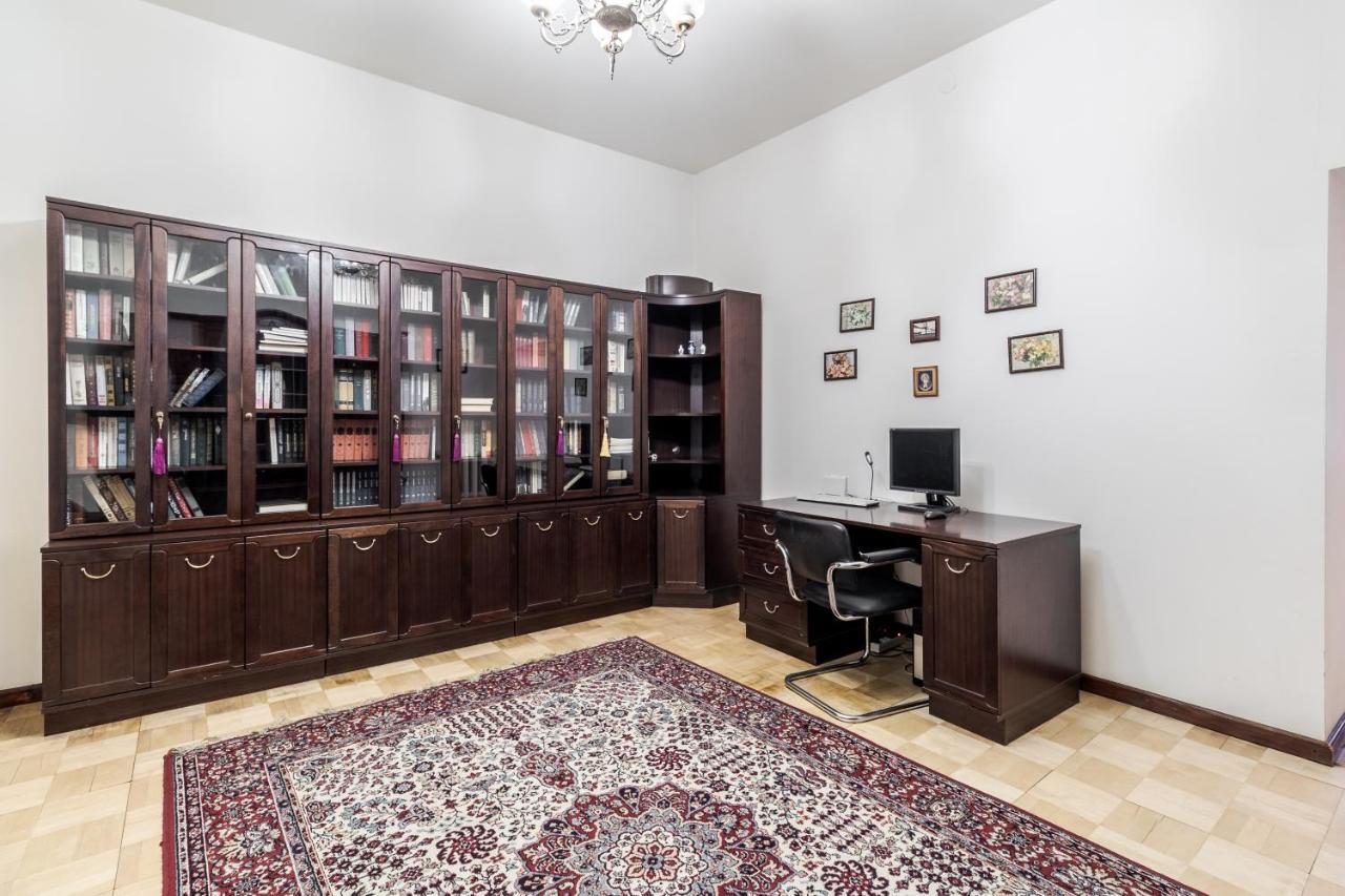 Doroshenka Antique Apartment Lviv Exterior foto